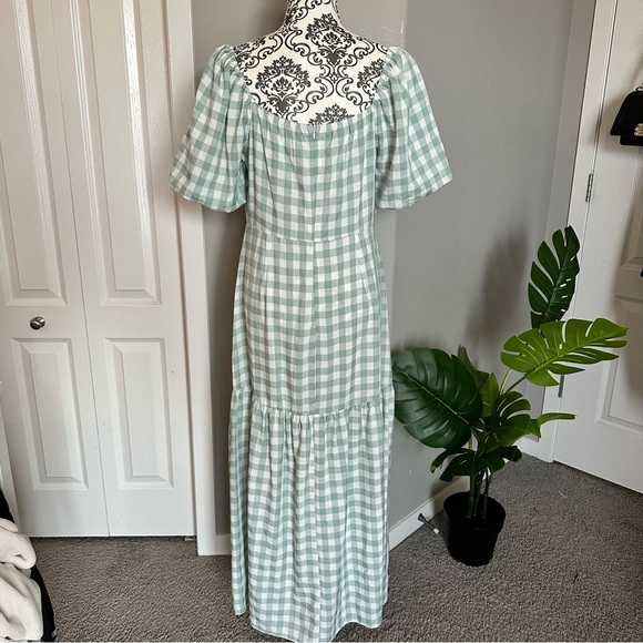 Checkered Puff Sleeve Maxi Dress - Picture 2 of 4
